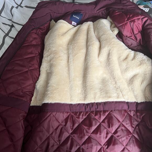 Basics Women’s Winter Coat hood Sz Large maroon Sherpa zip button pockets - Picture 6 of 10
